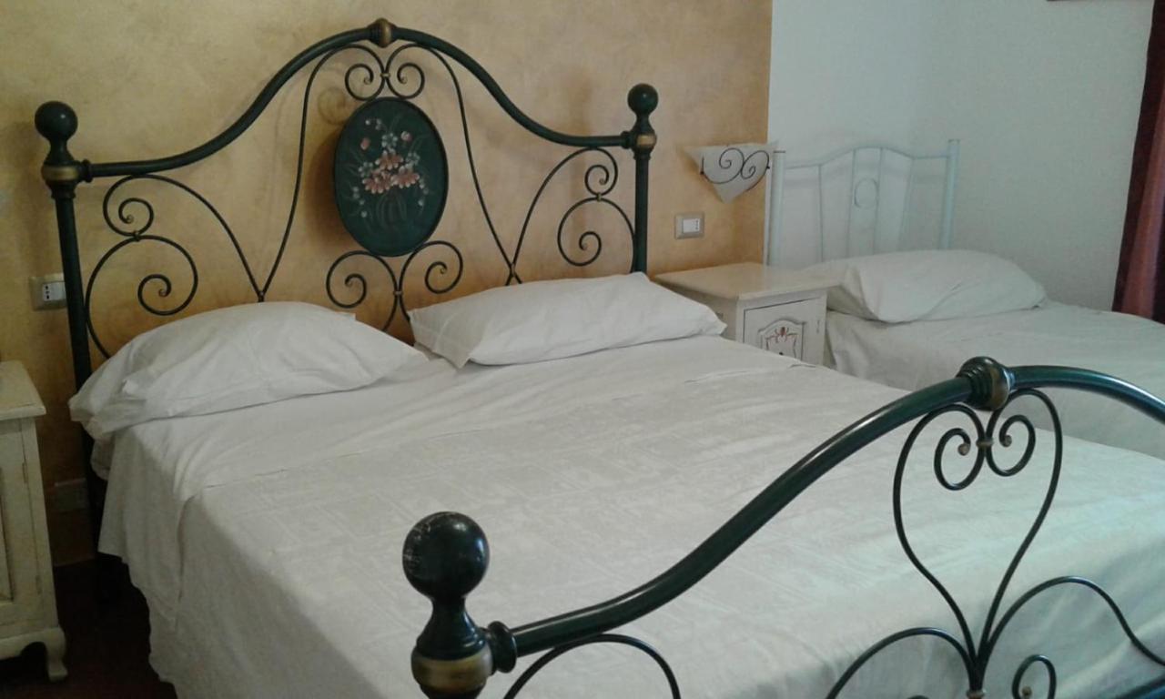 Pensione S. Antonio Ristorante Silvia Furci Siculo Exterior foto